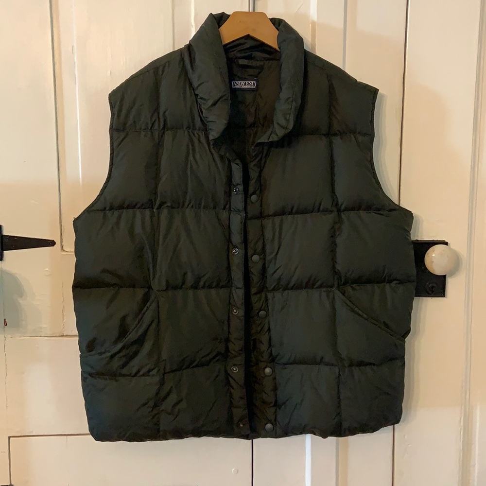 Men’s Lands’ End down vest, size L. Forest green in color.